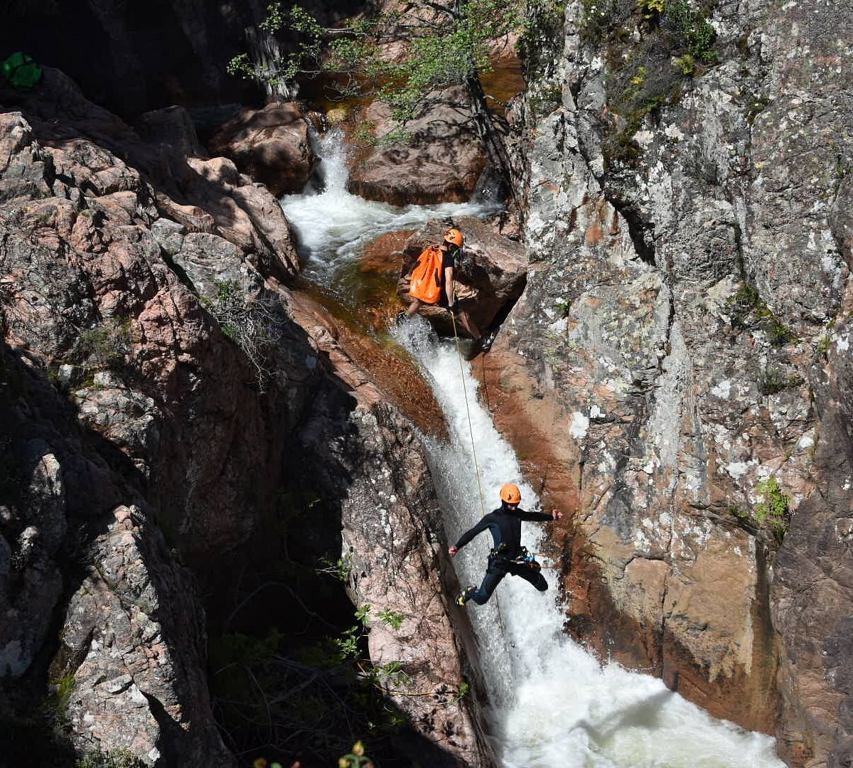 🧗 바라치 자연 기지 - 캐녀닝 - 집라인 - 비아 페라타 - 어드벤처 파크 (바스 드 바라시 나튀라 - 캐녀닝 - 티롤리엔 - 비아 페라타 - 파크 아방튀르)